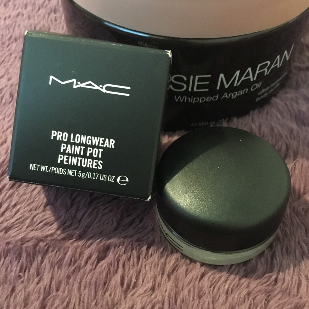 Mac Cosmetics Paint Pot Pro Long-wear Eyeshadow- Princess Cut